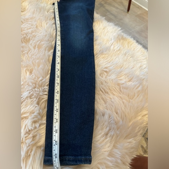 Good American Good Legs Crossover Waist - Picture 10 of 12